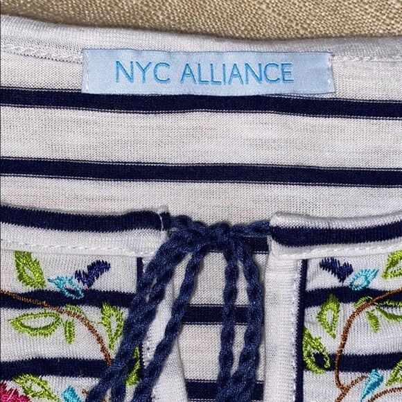 NWOT EMBROIDERED Short sleeves T-Shirt TOP - Picture 4 of 4